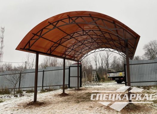 Навес из поликарбоната для парковки машины на даче №67 - фото 1629